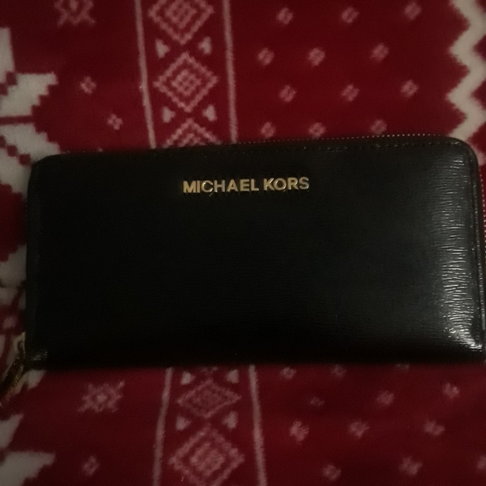 Michael kors wallet